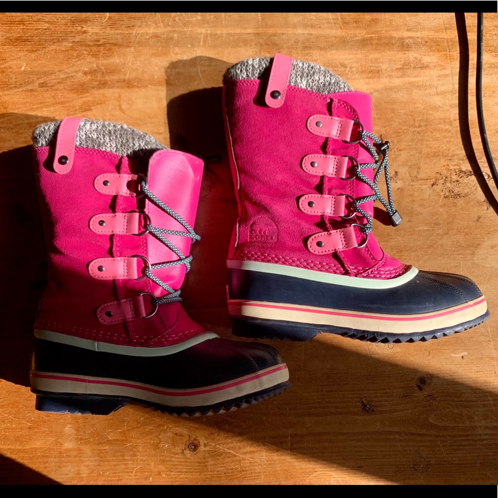 Girls Pink/Navy Sorel Winter Boots, Size 4